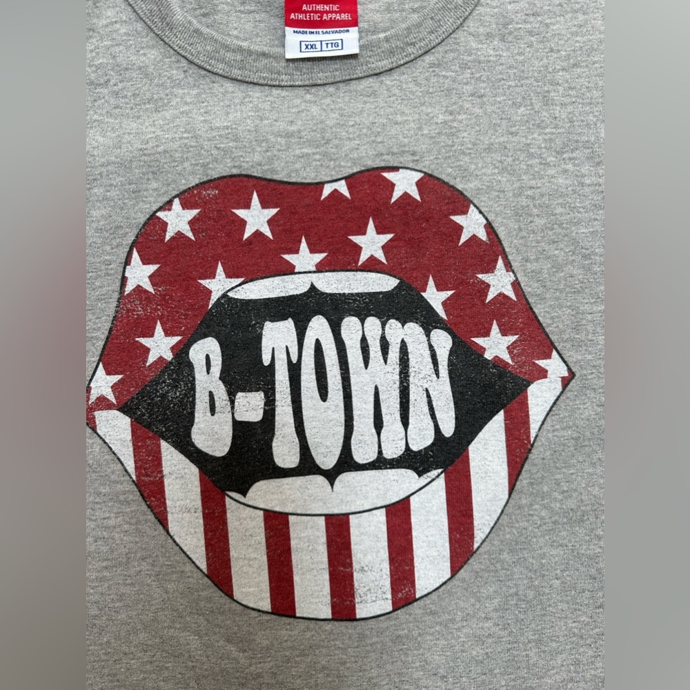 B Town tee